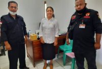 Kabid Rehabilitasi Sosial (Rehsos) Pemprov NTT, Maria Margareta Nduru, bersama Tim Satgas NTT Peduli Kepulauan Riau.